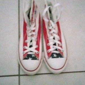 VINTAGE AUTHENTIC CONVERSE AMERICAN FLAG